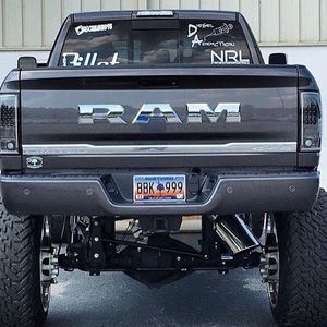 Meet your Posher, Devin