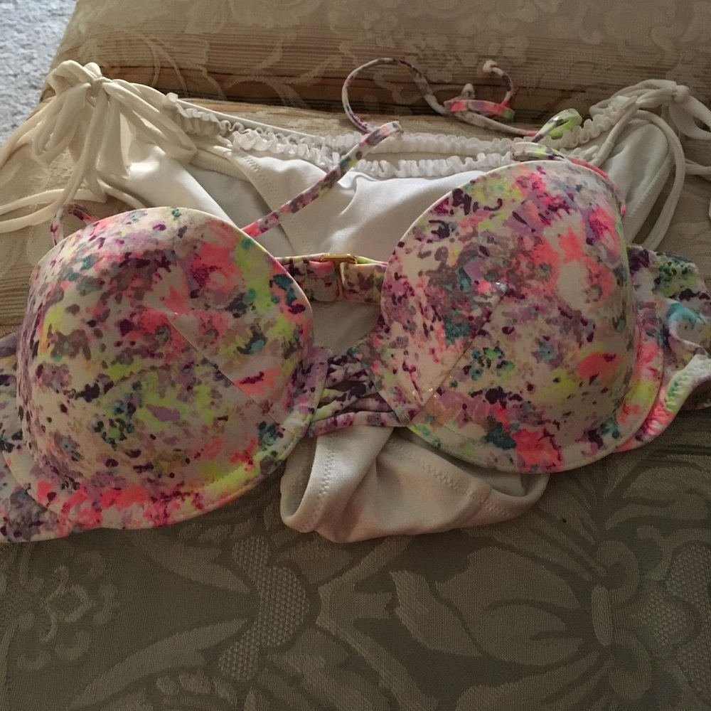 Selling it because it's to small