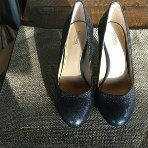 Michael Kors Flex Mid Pump