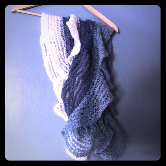 Knit infinity scarf - Picture 1 of 2