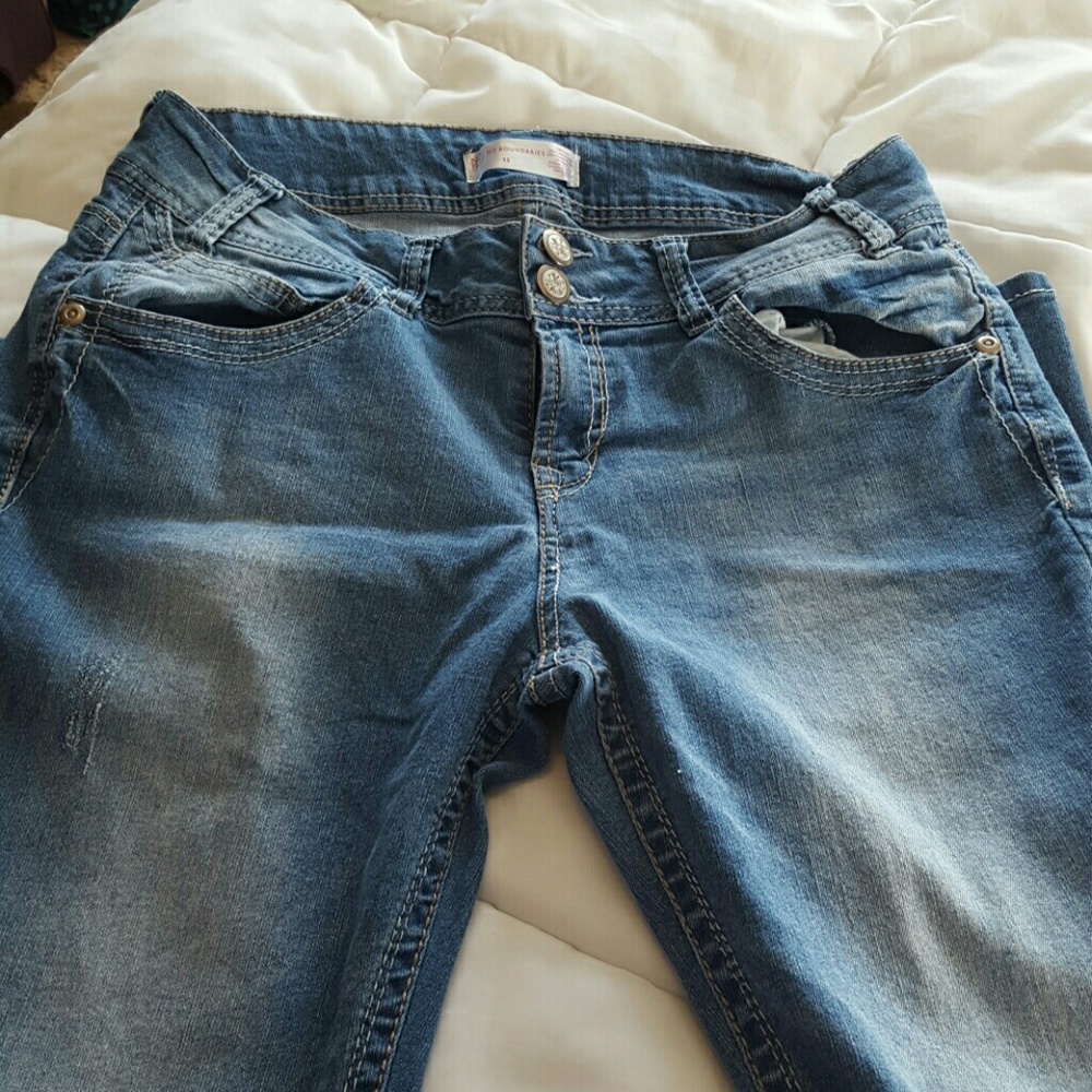 No Boundaries Light Wash Jeans