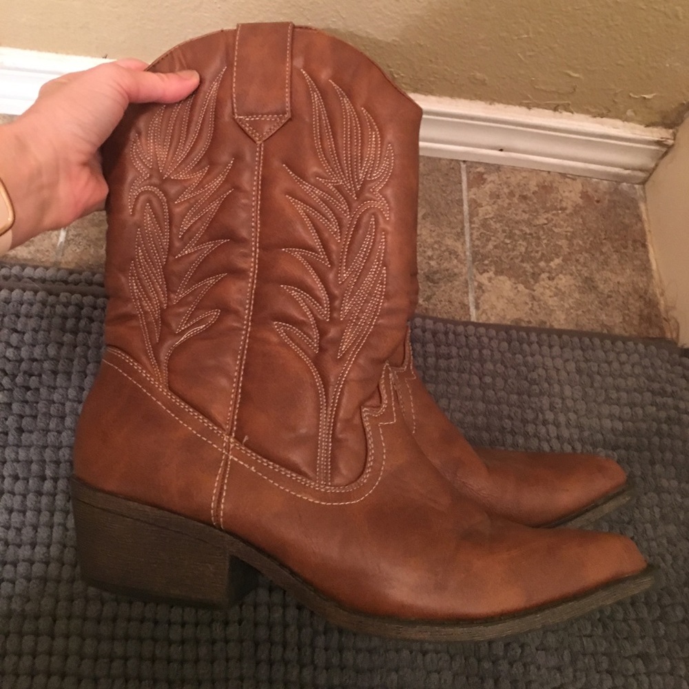 Candie's cowboy boots