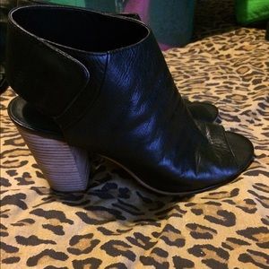 Crown Vintage black leather peep toe bootie