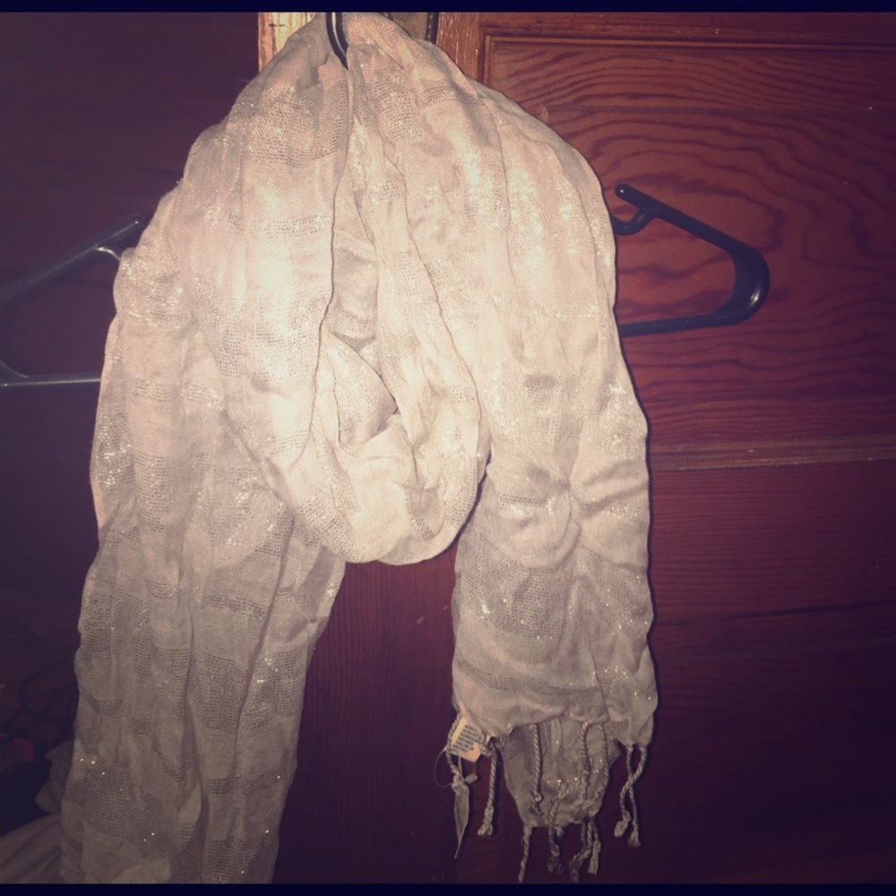 American Eagle Outfitters Scarf