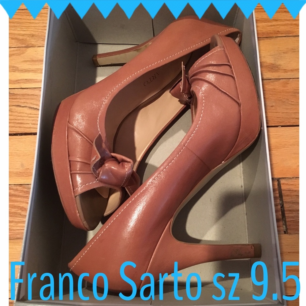 Franco Sarto beige/camel peep-toe heel