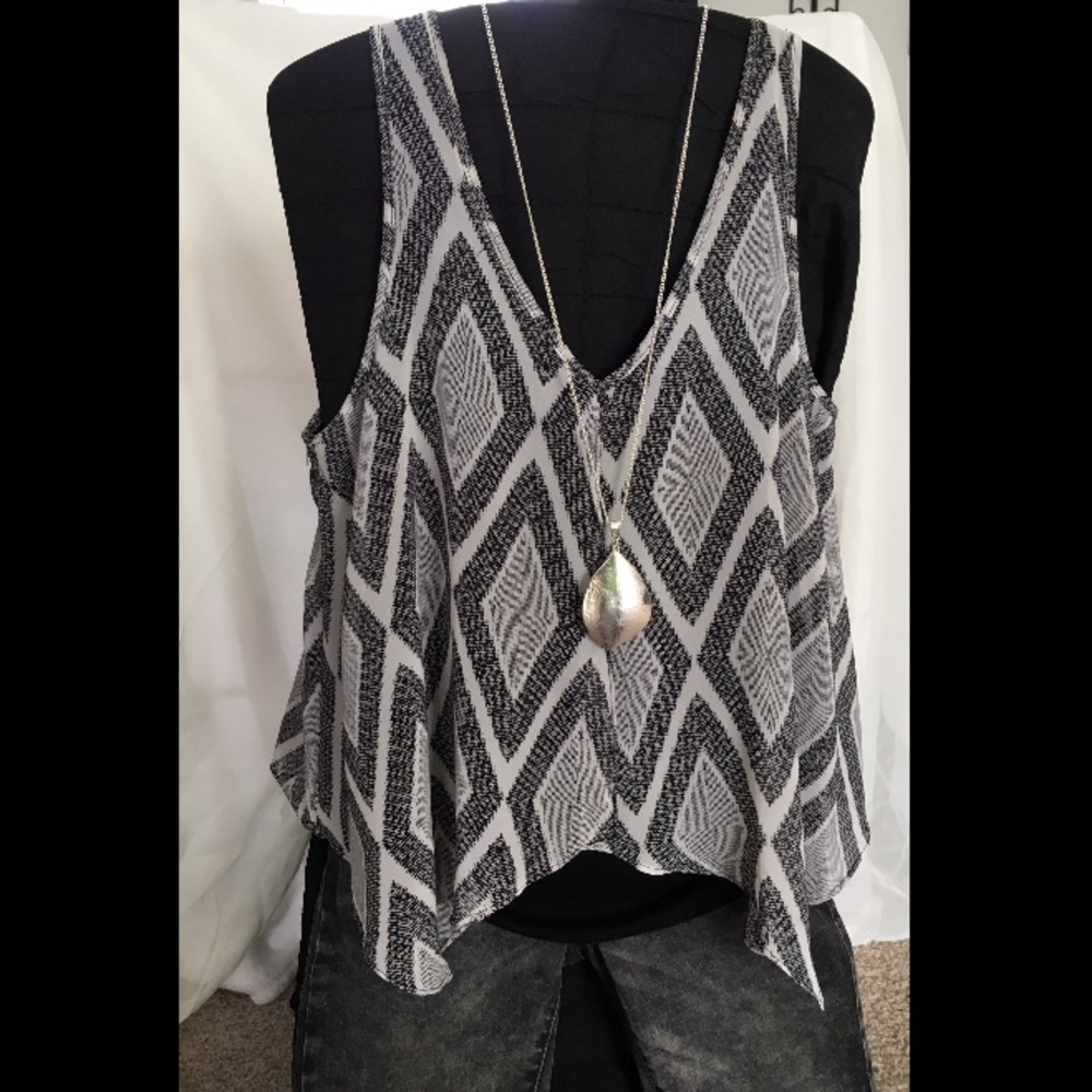 Tank Top - Picture 2 of 4
