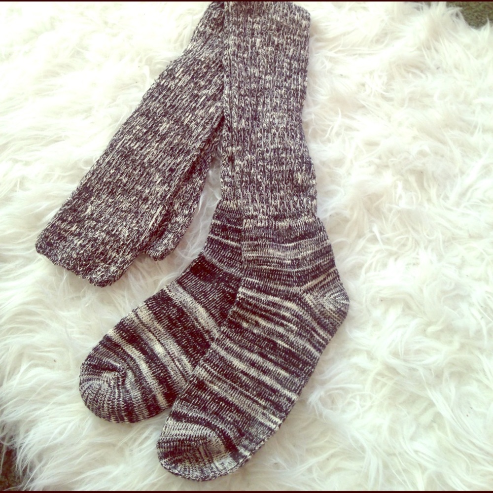 Charlotte Russe ThighHigh cozy cream&black socks~