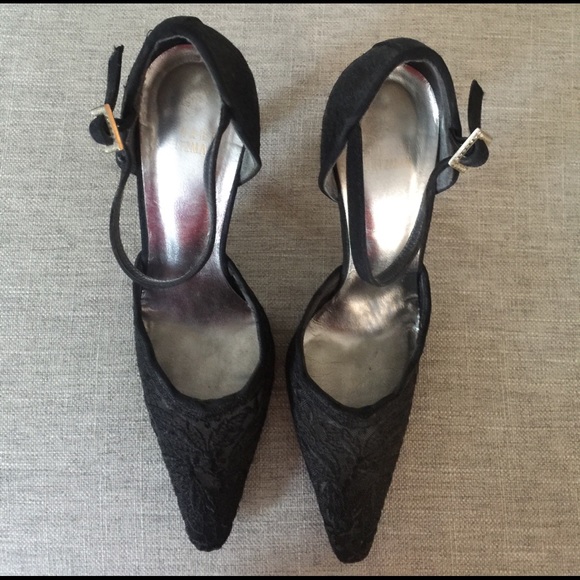Vintage Stuart Weitzman lace heels - Picture 4 of 5