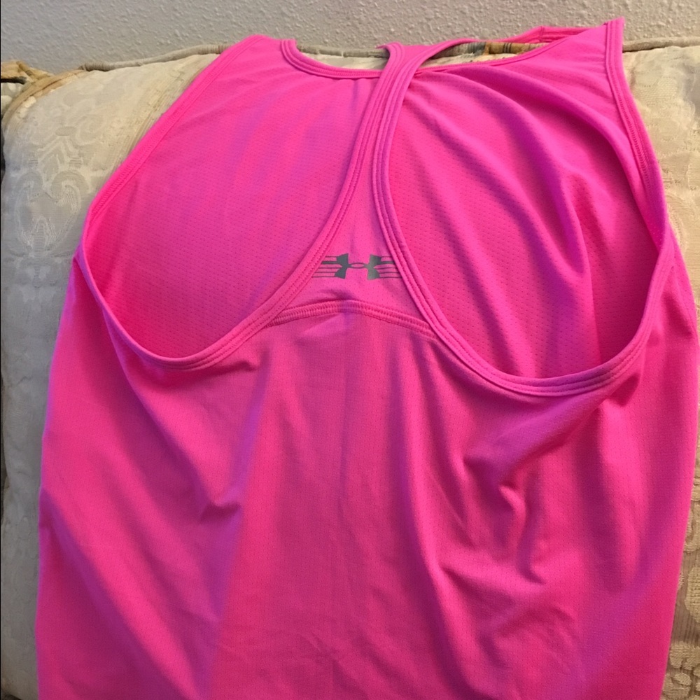 Nice work out under armor tank top