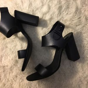 Black Steve Madden heels