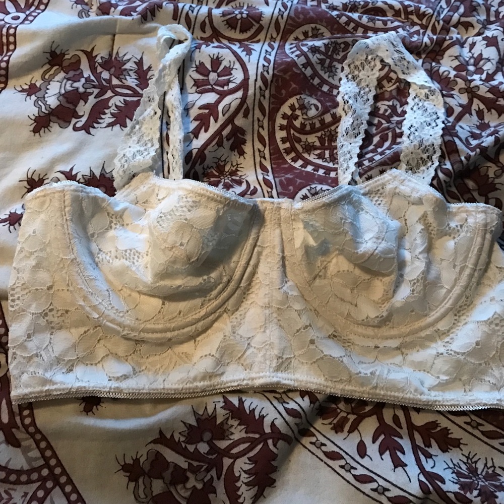 Urban outfitters bandeau in cream
