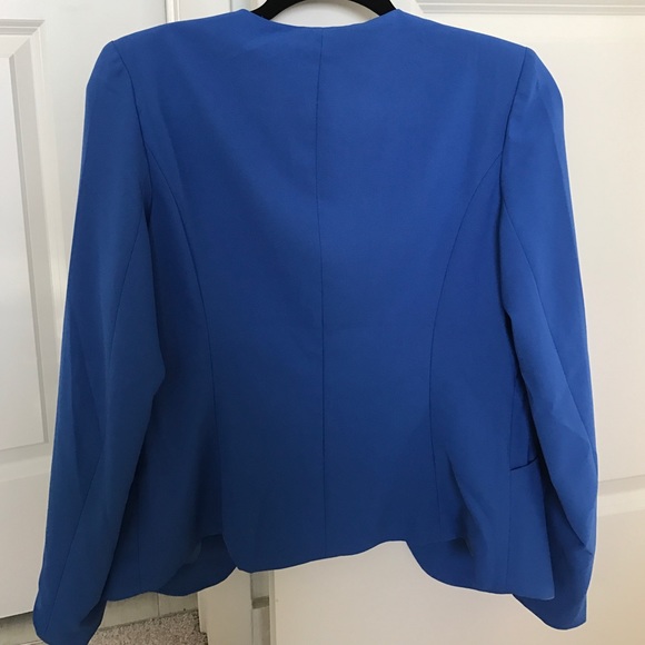 Blazer - Picture 2 of 3