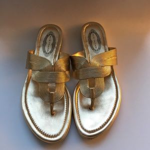 Gold Elie Tahari Gold Slides, Size 9