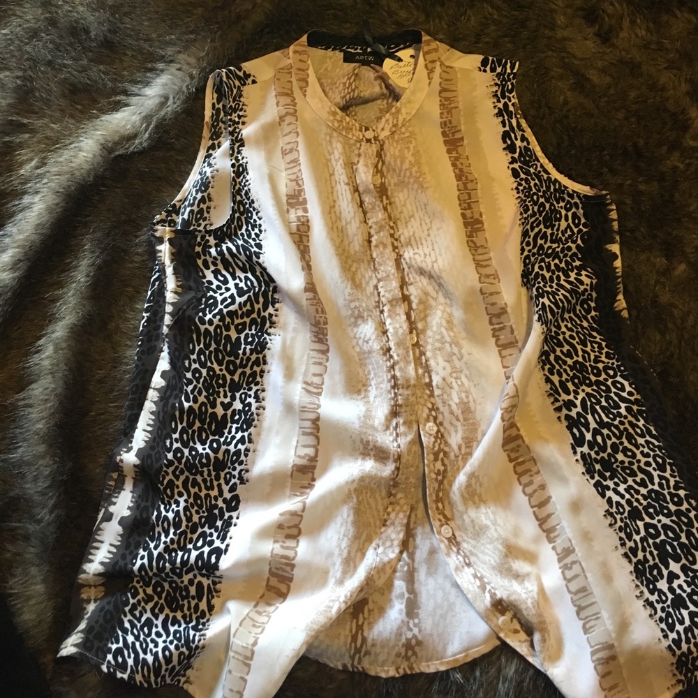 Snake skin print shirt ❤️