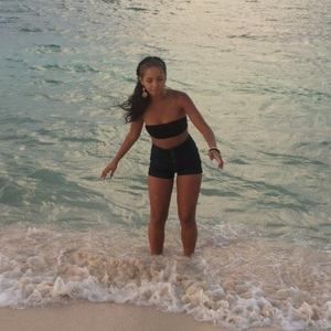 Meet your Posher, Marisa