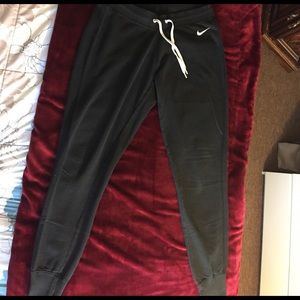 Nike skinny joggers