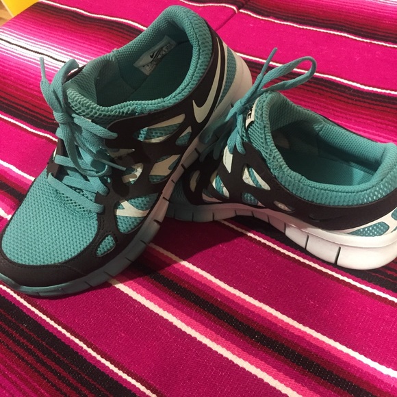 Nike Shoes - Nike Free Run2 sneakers