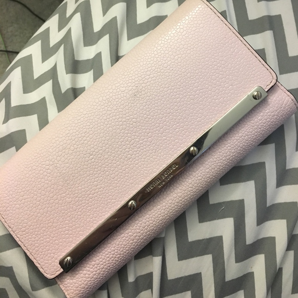 Henri Bendel light pink wallet