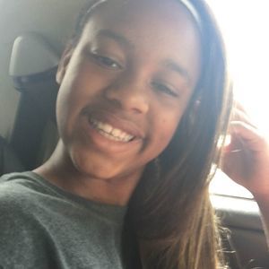 Meet your Posher, Dakota