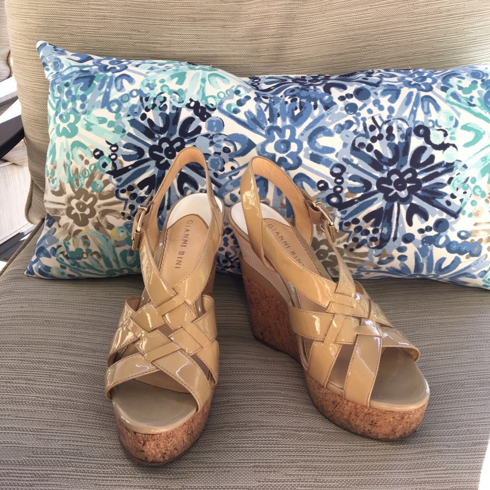 Gianni Bini Nude Leather Sandal Wedges