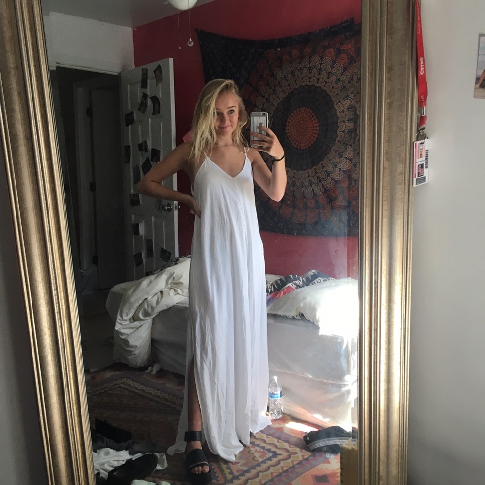 White flowy maxi dress