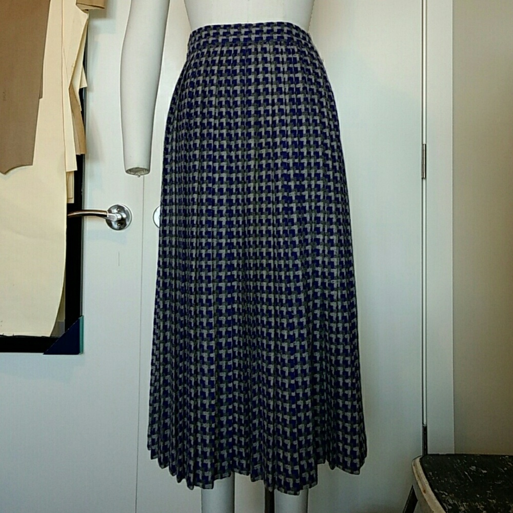 Vintage pleated herringbone skirt