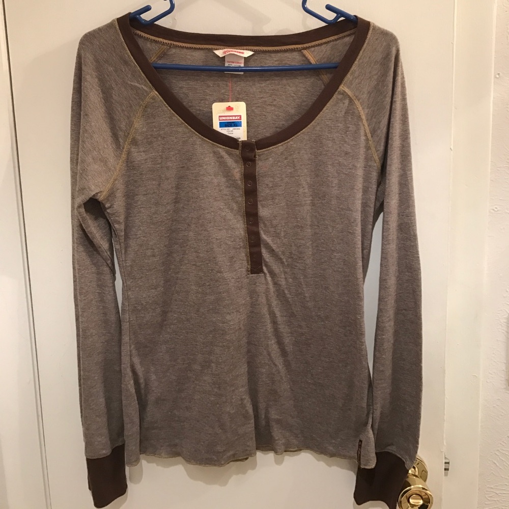 NWT long sleeve henley style Unionbay top.