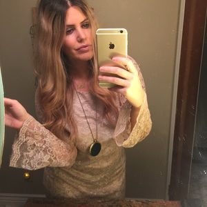 Beige/white lace dress