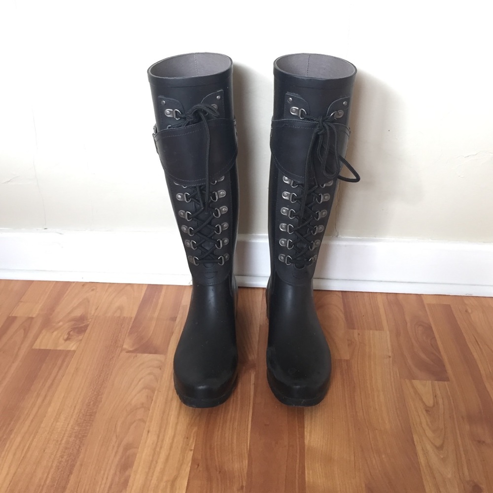 Ugg rain boots, pre-loved but great condition!