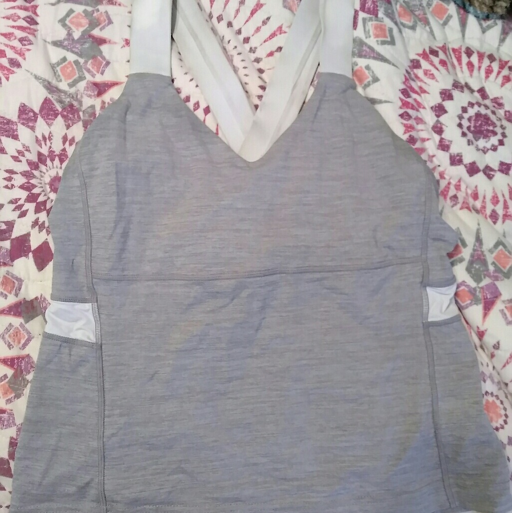 LULULEMON grey and white top