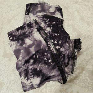 Yoga ankle pants size medium