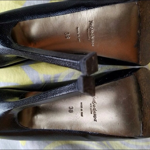 YSL Tribute Two Textured Leather Platform Pumps - Picture 4 of 7