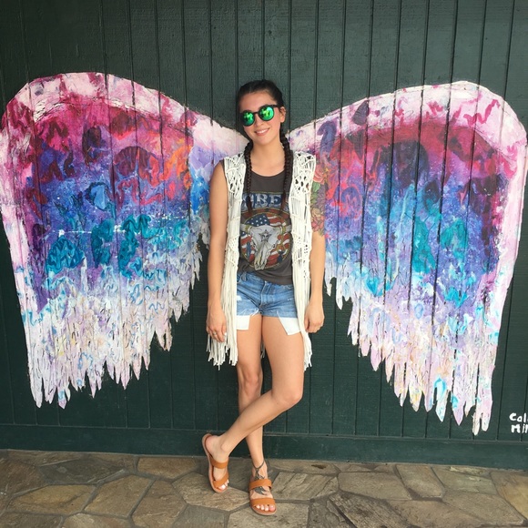 Meet your Posher, Olivia - Picture 1 of 1