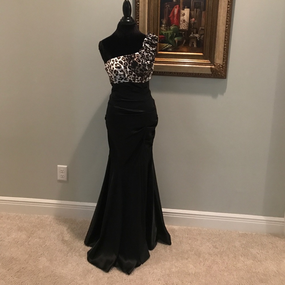 One Shoulder Leopard Mermaid Gown