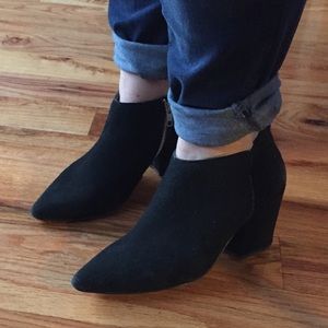 H&M suede black bootie