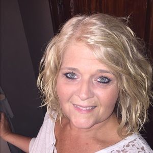 Meet your Posher, Leeanne