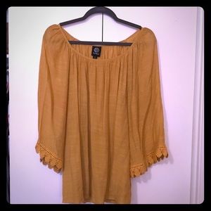 Super cute, hippy style top!