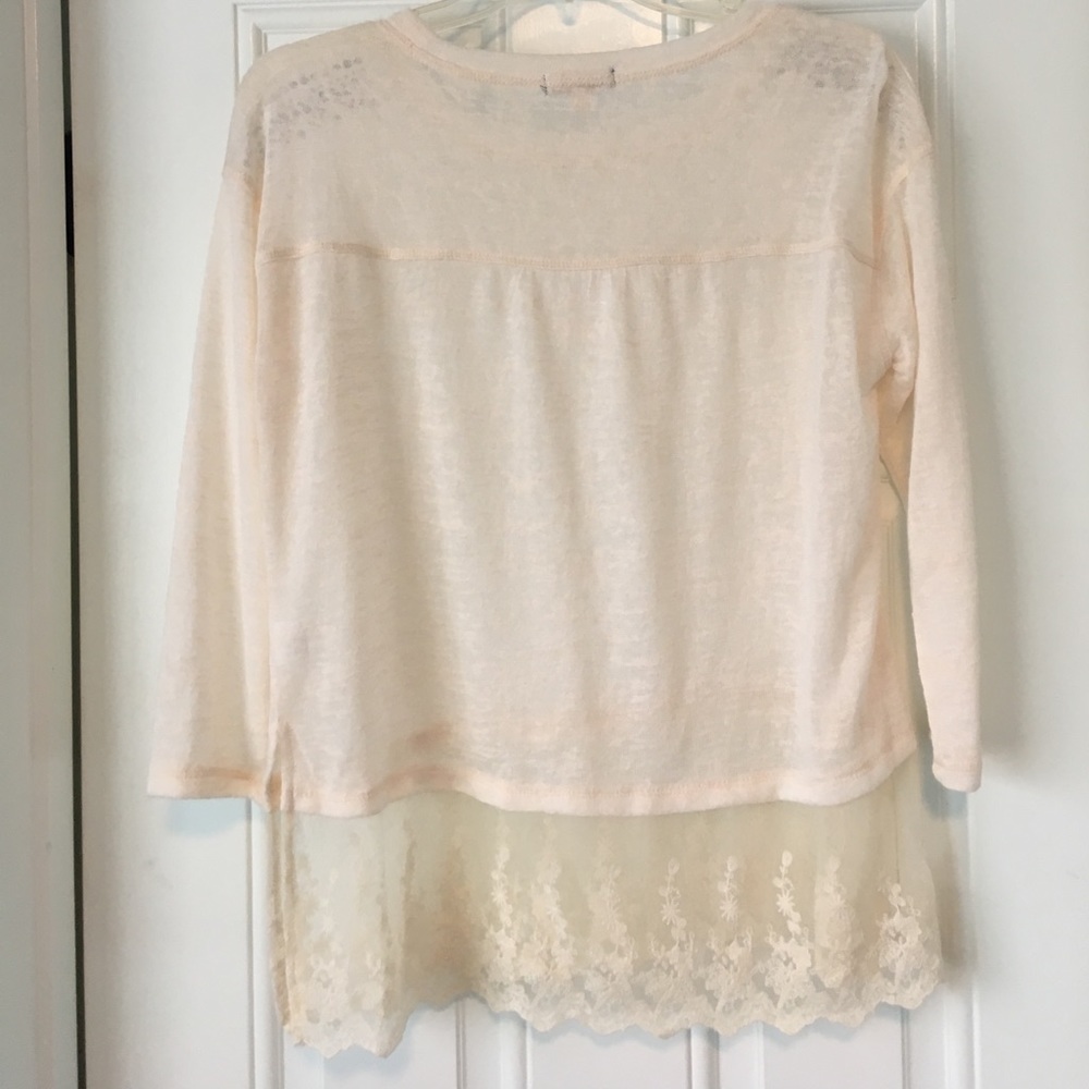 Cute White/Cream Blouse with Lace - Picture 4 of 6