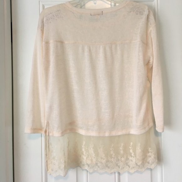 Cute White/Cream Blouse with Lace - Picture 4 of 6