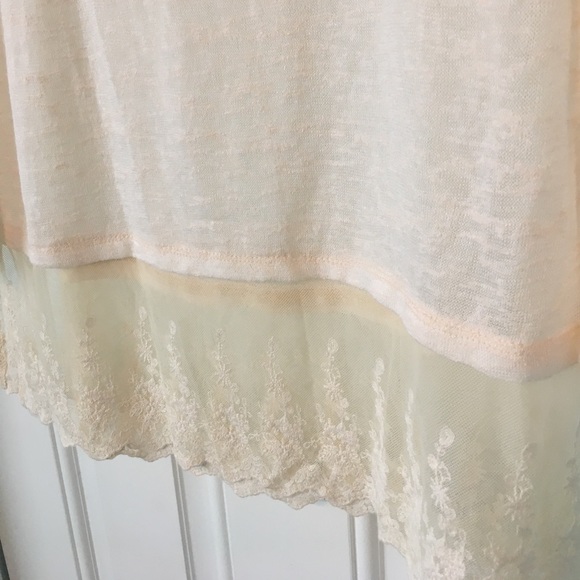 Cute White/Cream Blouse with Lace - Picture 5 of 6