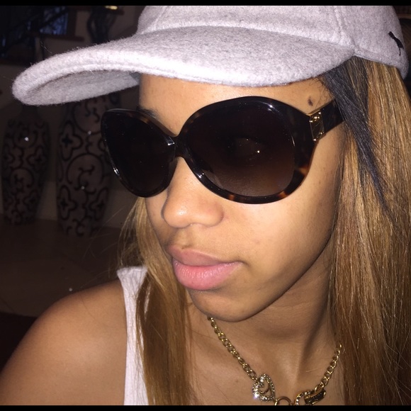 Authentic Louis Vuitton glasses. New, never worn. - Picture 3 of 3