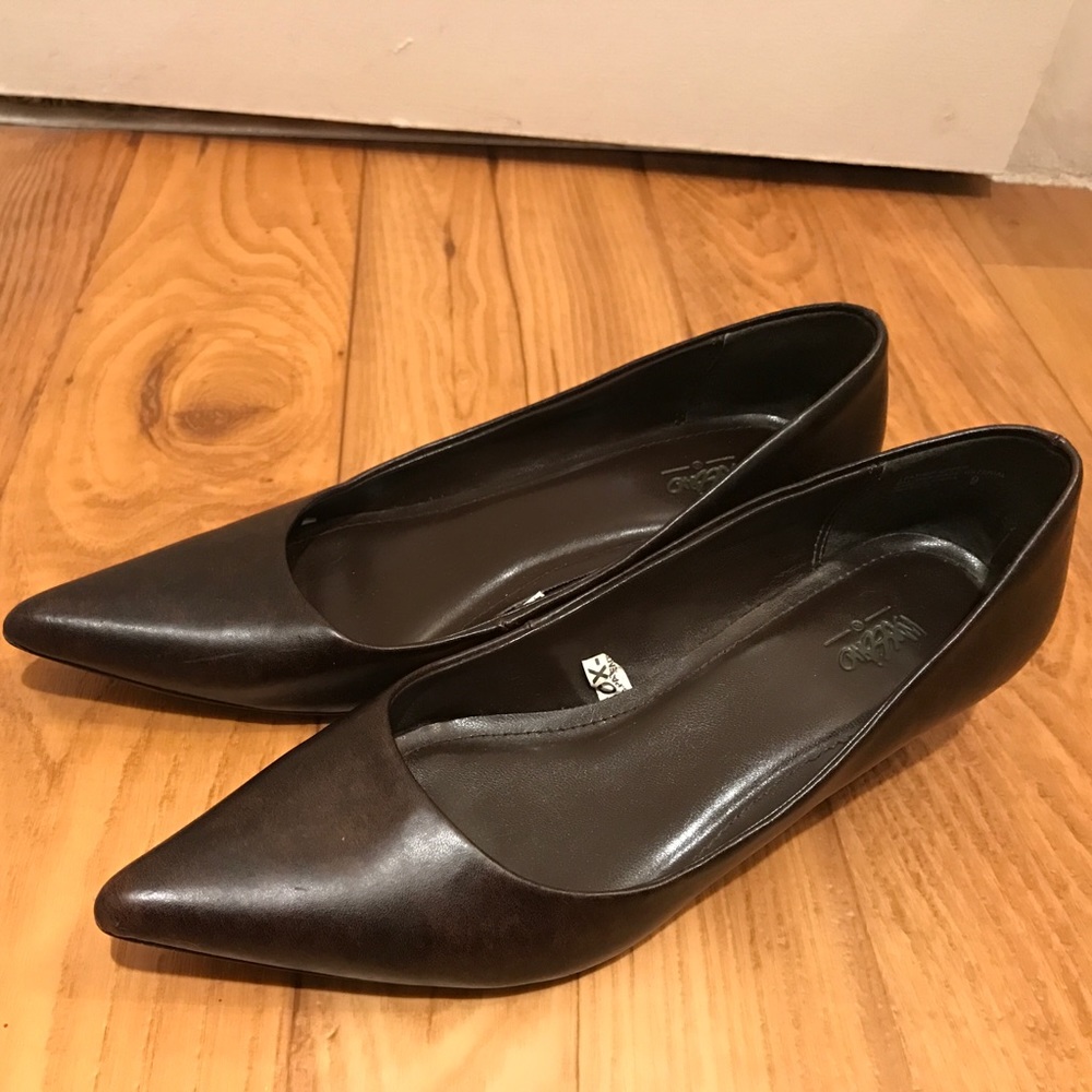 Mossimo dark brown kitten heels.