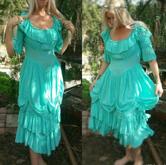 Professional Seamstress handmade dress - Picture 3 of 4