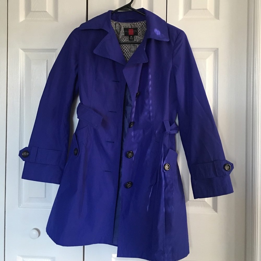 Gallery rain coat