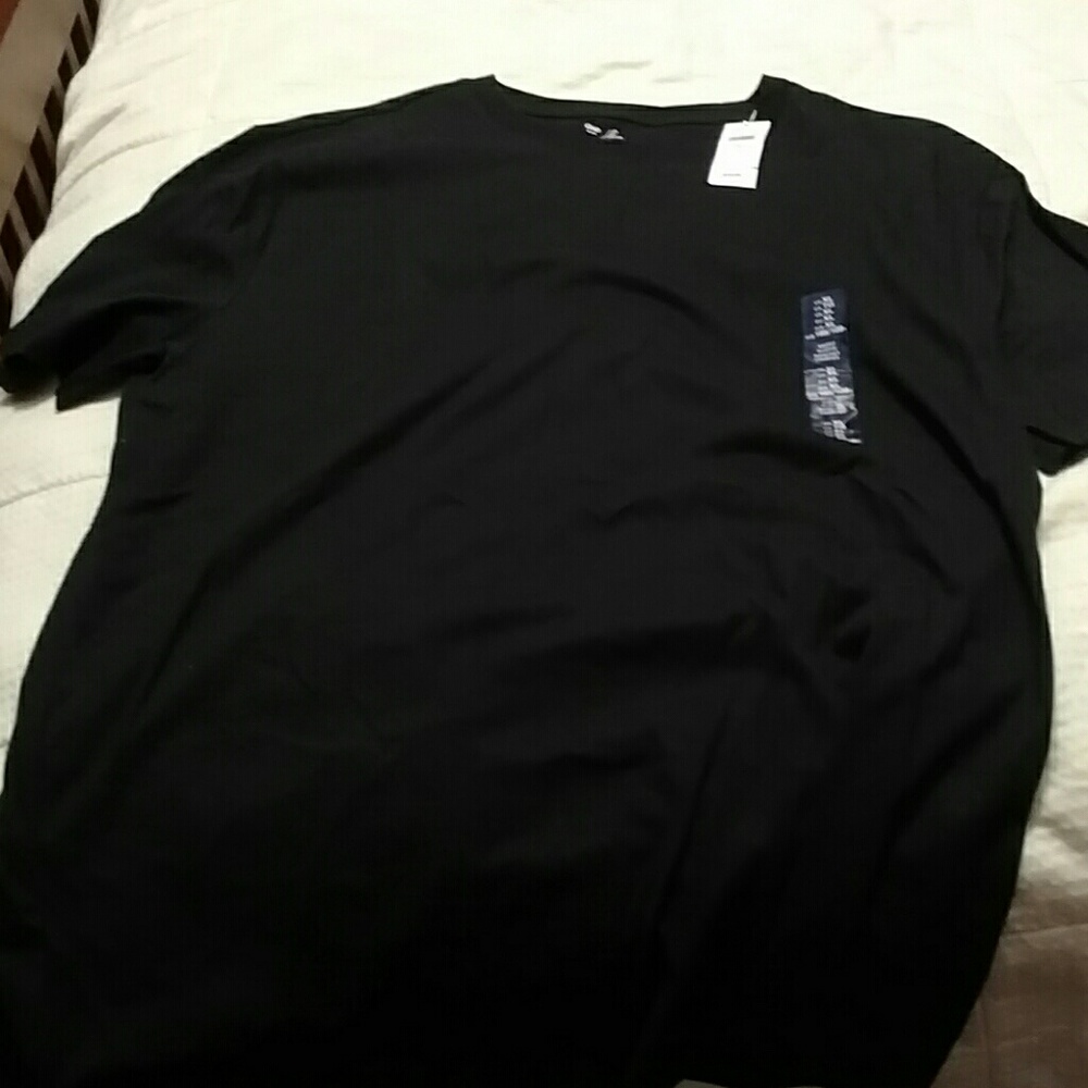 Black tshirt