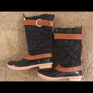 Duck boots, waterproof