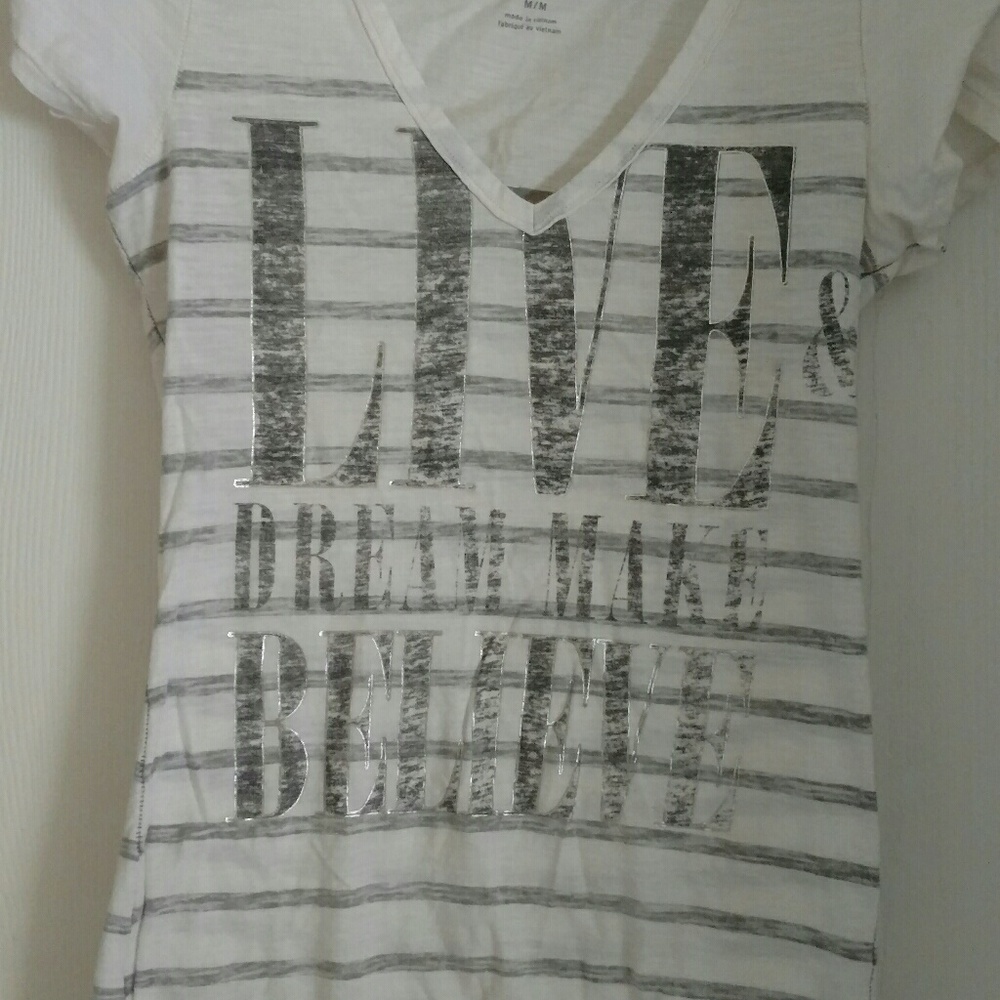 AE short sleeved shirt