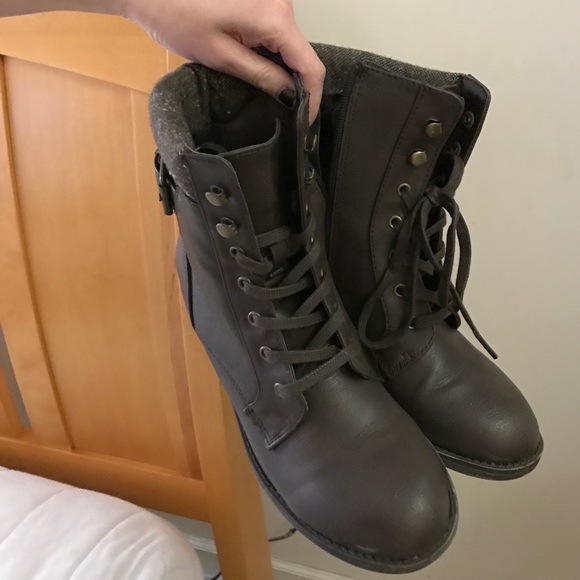 Belk boots - Picture 2 of 4