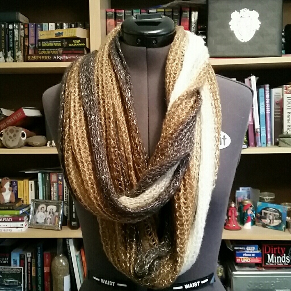 CLEARANCE! Infinity scarf