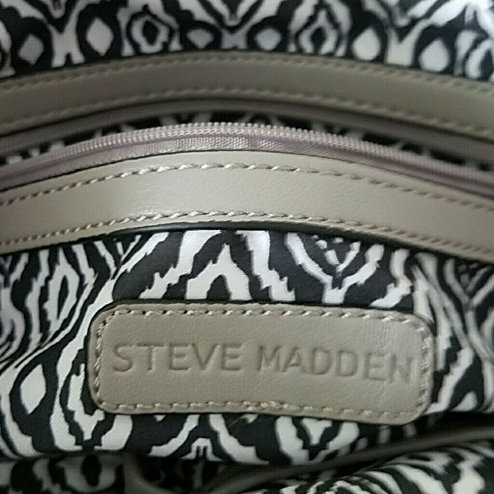 Steve Madden - Picture 3 of 3